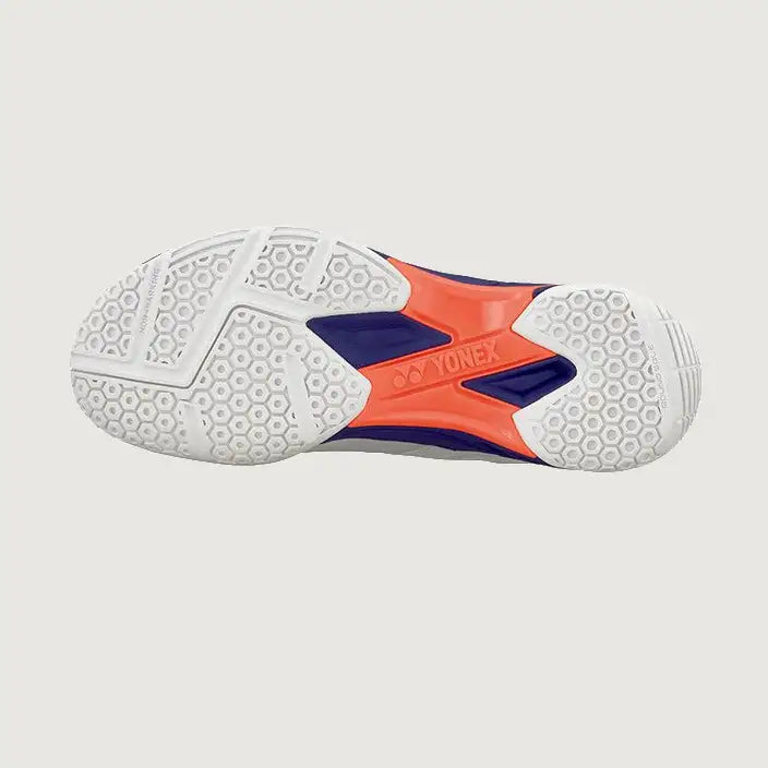 Yonex Power Cushion 57 - White/Neon Orange